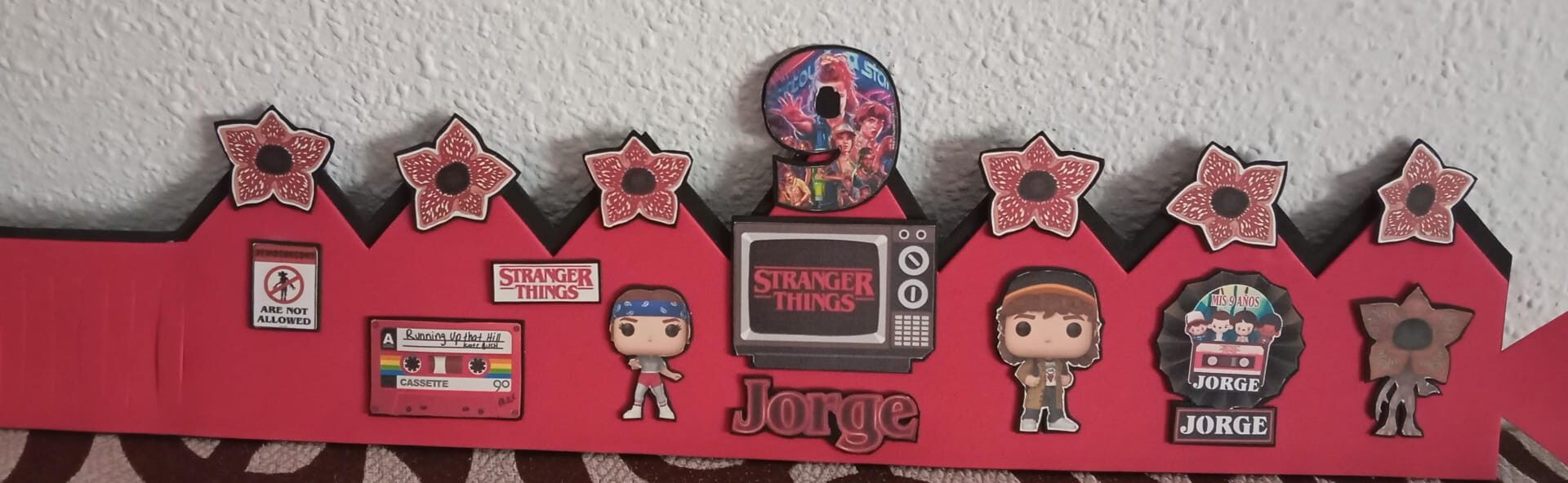 Corona Stranger Things - Imagen 2